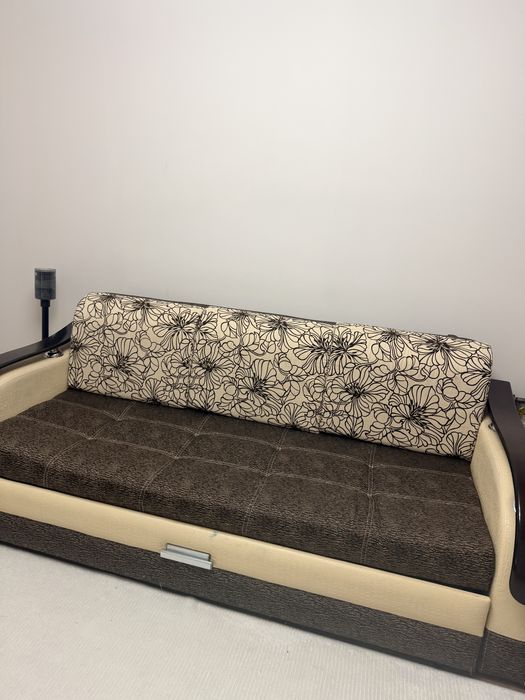 Диван в зорошем состоянии