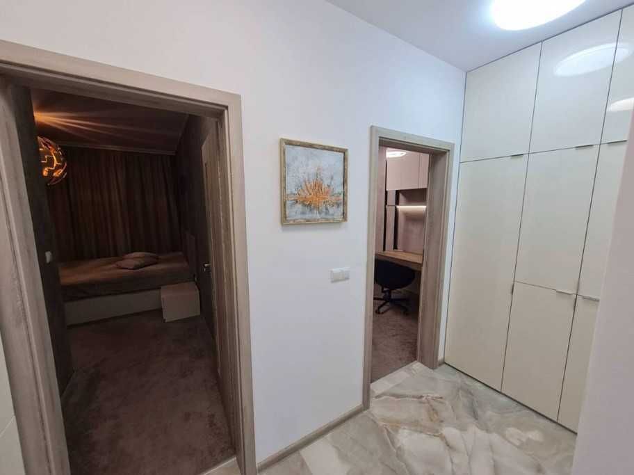 Дава се под наем Четиристаен апартамент в София, Кръстова вада - 117 кв.м за 1400 € - Снимка #2