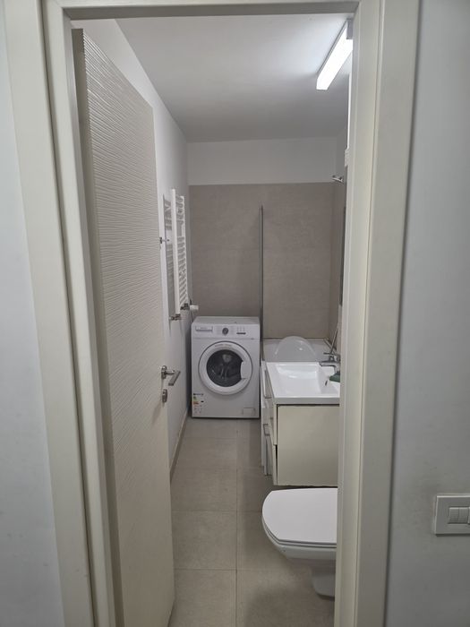 Particular inchiriez garsioniera lacul tel