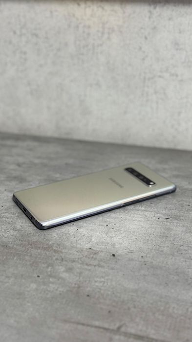 Самсунг с10  5G индрайвер