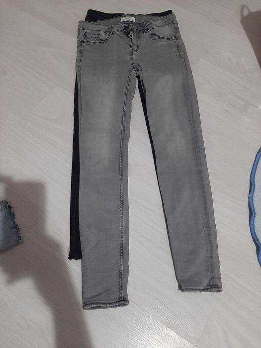 Lot blugi zara pt femei
