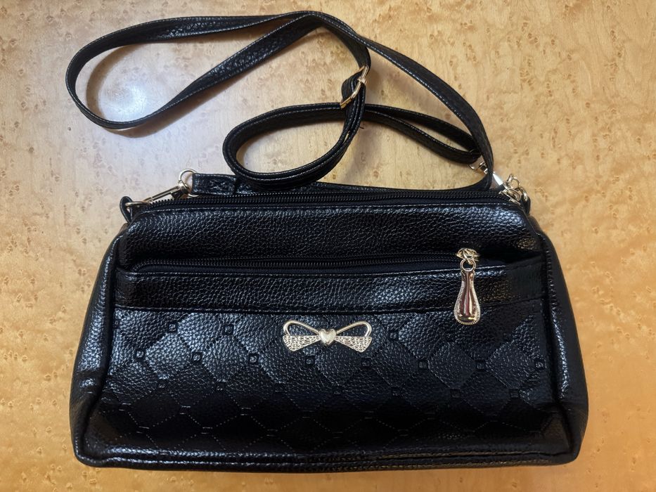 Малка дамска чанта