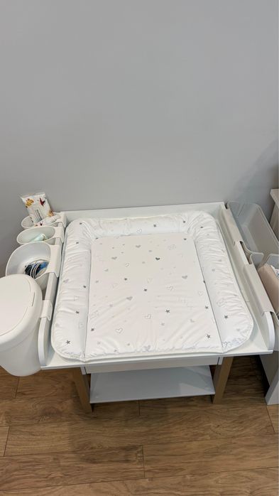 Пеленальный столик