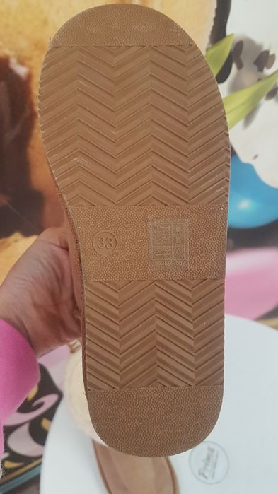 Детски боти в бежево