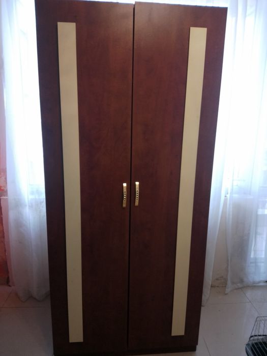 Продавам Гардероб