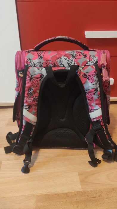 Рюкзак школьный (ранец)