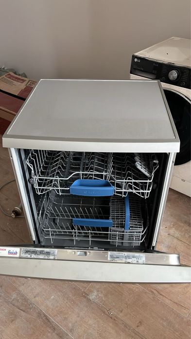 Продается посудомоечная машина