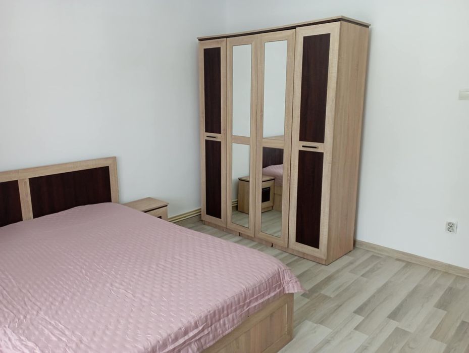 Închiriez garsoniera confort 1