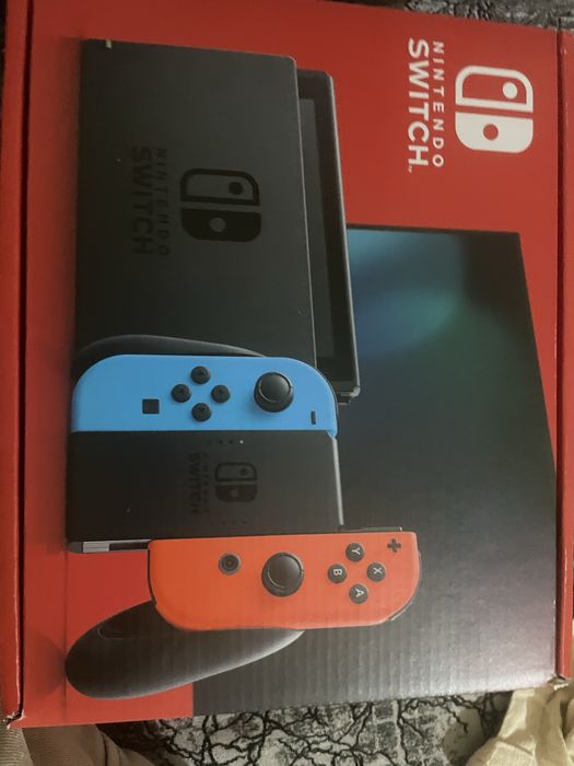 Чисто нов Nintendo Switch с игра
