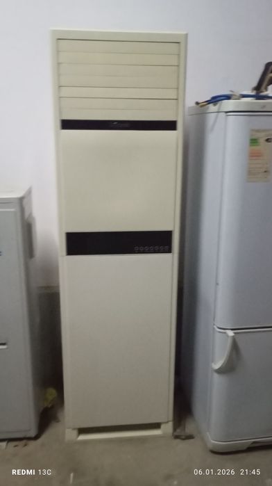 Колоний кондиционер 380волть срочно сотилади 60тали ишлаши зур