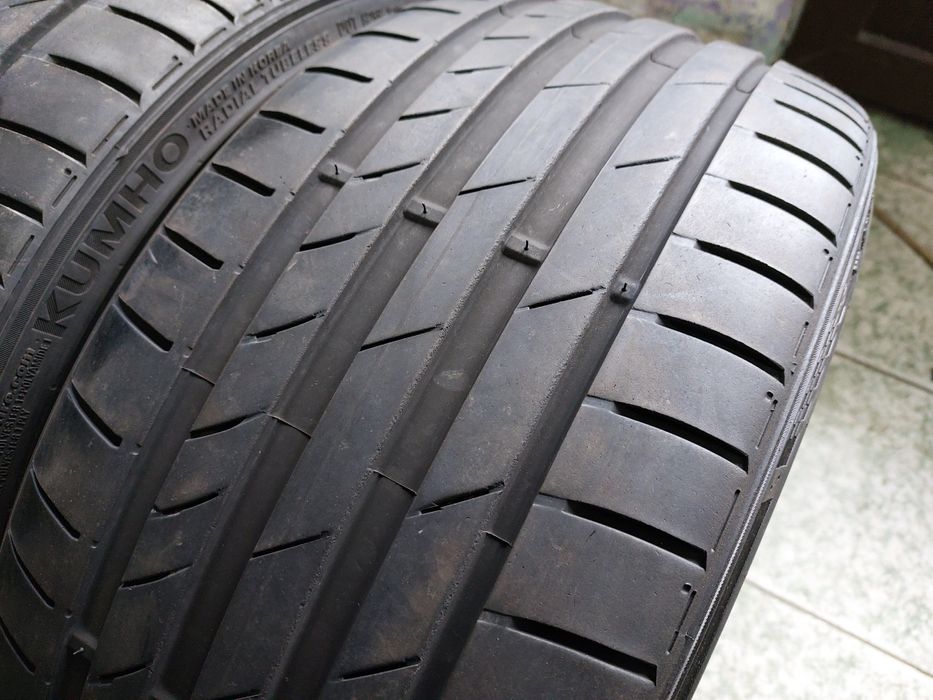 2 anvelope 235/30 R20 Khumo