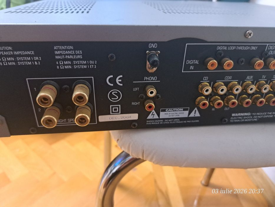 Forță și Rafinament American: Amplificator Stereo Harman Kardon HK 675 – High Current Capability