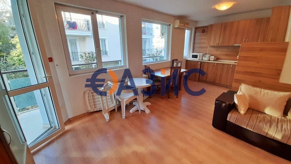 Продава се Двустаен апартамент в к.к. Слънчев бряг - 79 кв.м за 798 €/кв.м - Снимка #2
