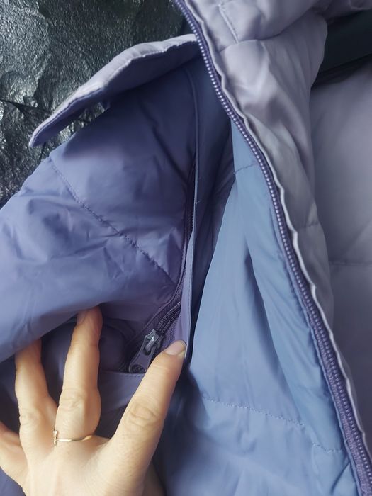 Vând geaca de puf reversibila cu două fete și mâneci/ glugă detașabilă