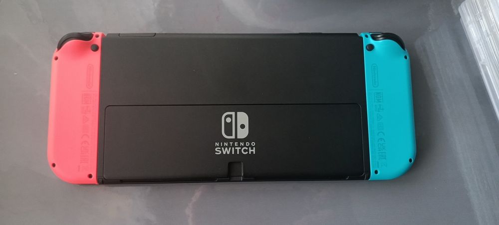 Nintendo switch oled 64 gb