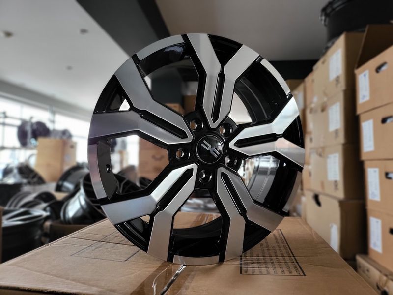 17цола DACIA 5x114.3 Дания 5х114.3