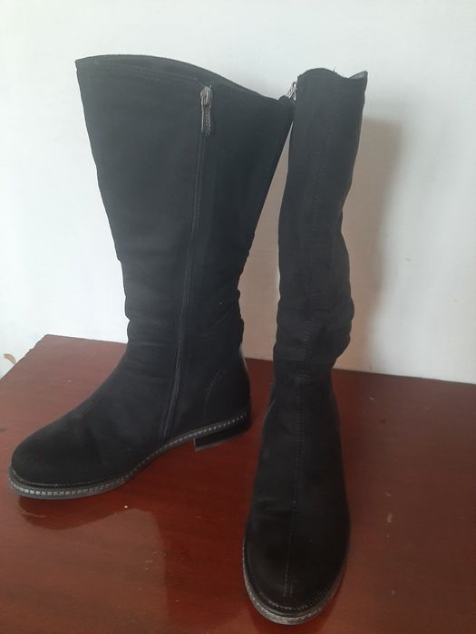 Продам зимние новые ботинки 5000