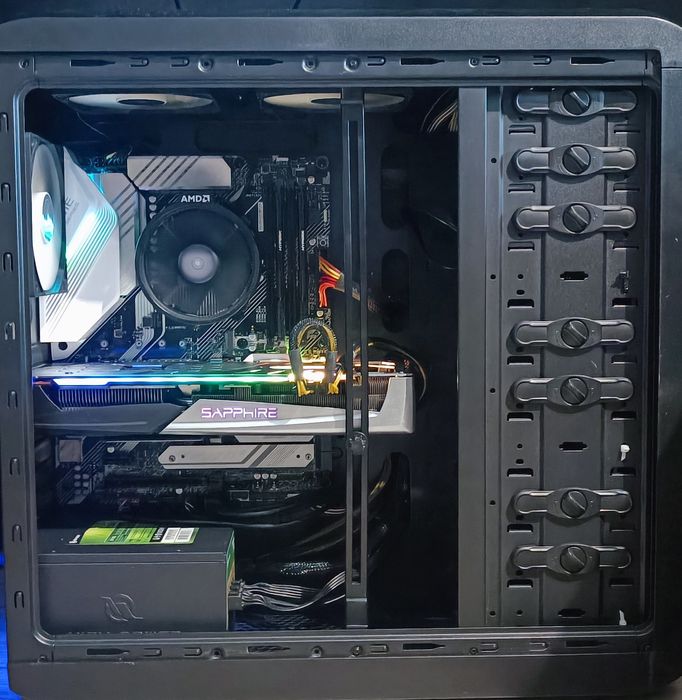 PC gaming Ryzen™ 7 3700x/ RX 5700XT 8 GB/ 32 Gb RAM/ SSD 250GB + 1TB