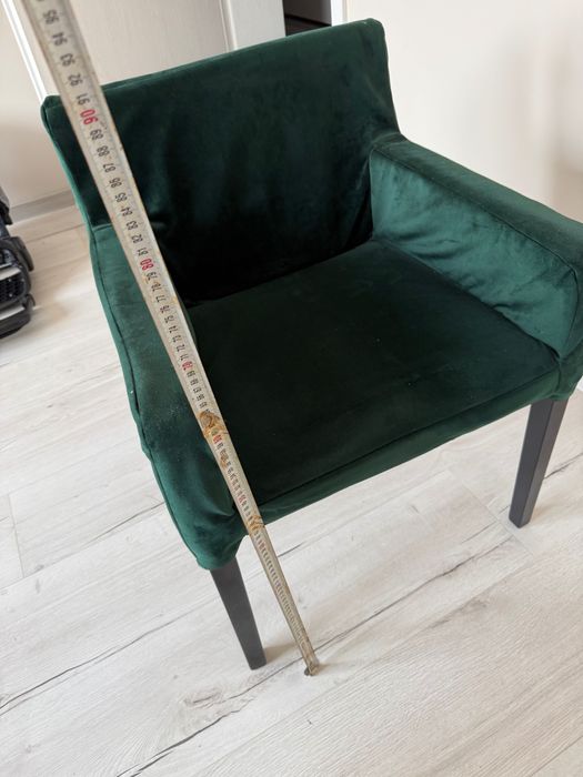 Стол с облегалки за ръце /кресло/