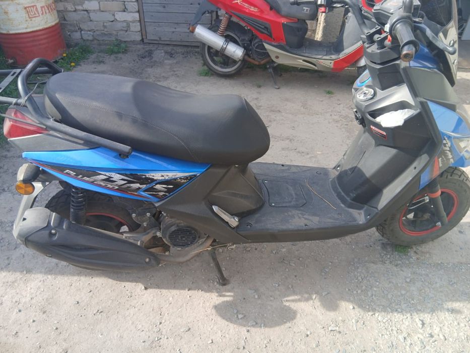 Продам самурай в отличном состоянии стоит на учёте