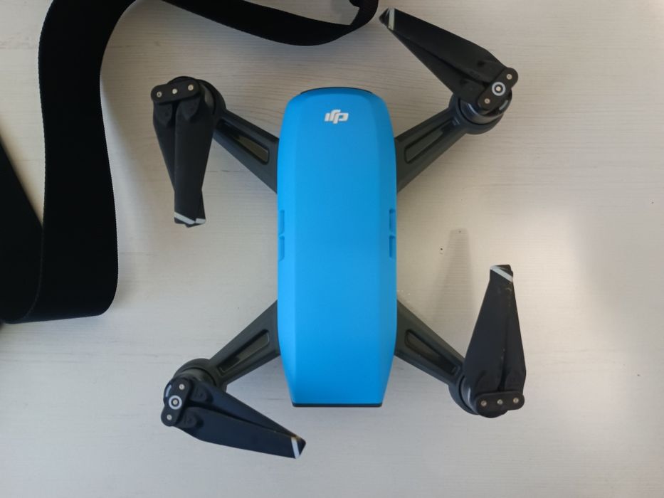 Drona Dji Spark Fly More Combo cu mai putin de 5 ore de zbor