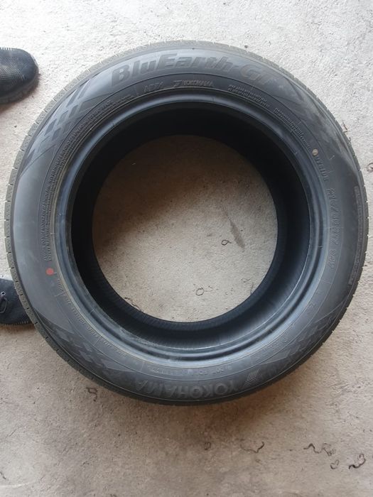 Шины летние 215/55/17
