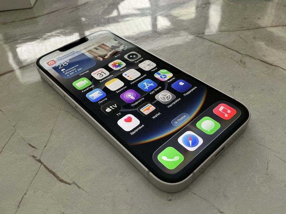 iPhone 16e white 128 GB akb 100 цикл 40