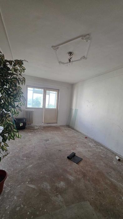 3 camere decomandat, 61 mp, etaj 2/4, langa ITM Botoșani