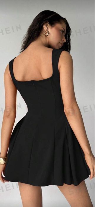 Rochie mini neagra eleganta
