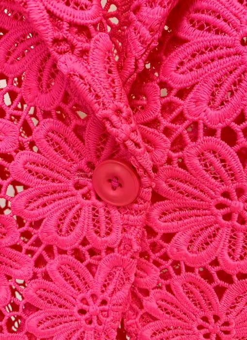 Дамски костюм от дантела