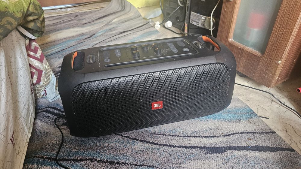 JBL блитуз колонка