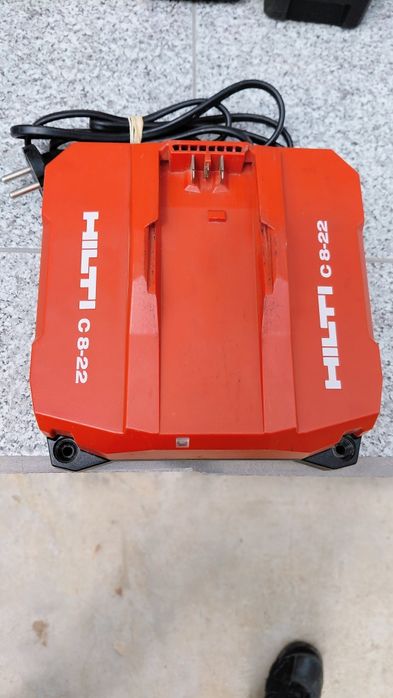 Hilti Батерия и Зарядно Nuron