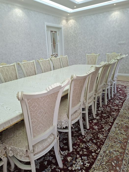 Продаётся стол стул 16 шт с накидками