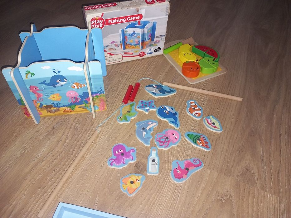 Детски играчки куфар с гримове и за готвене и дървени играчки
