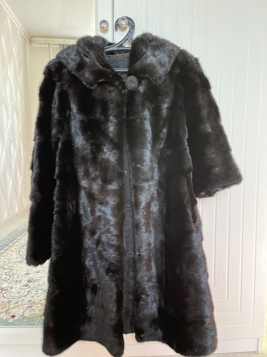 Продам норковую шубу