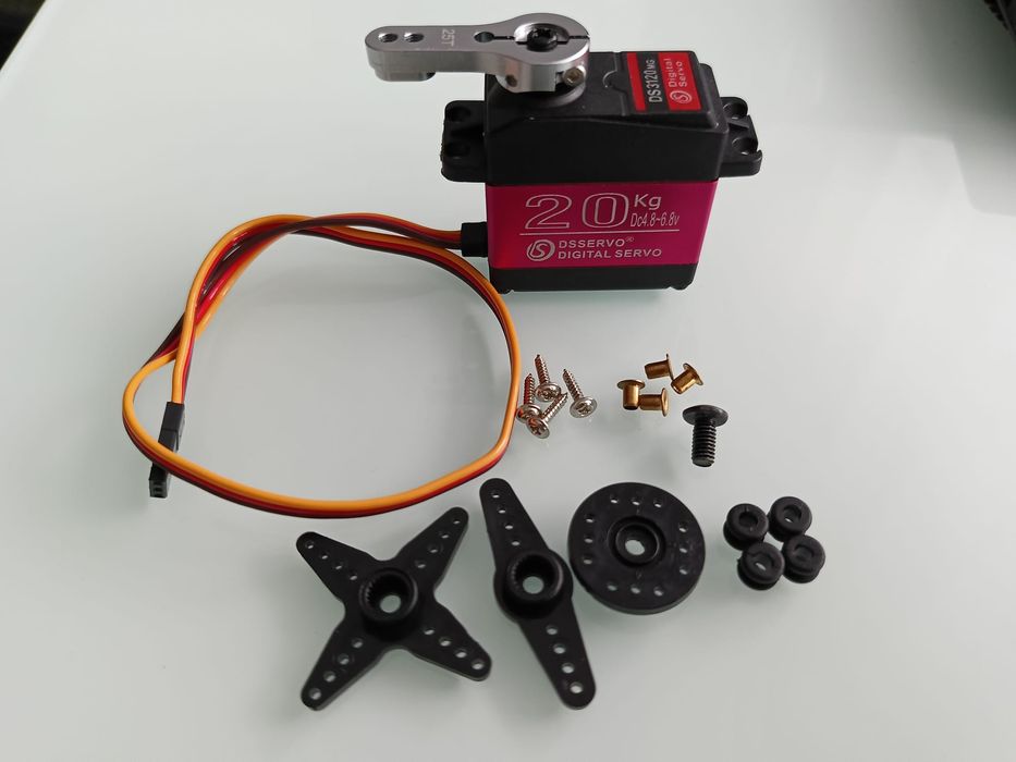 Servomotor digital DS3218 PRO 20KG – Metal Gears – 7.4V – pentru roboț