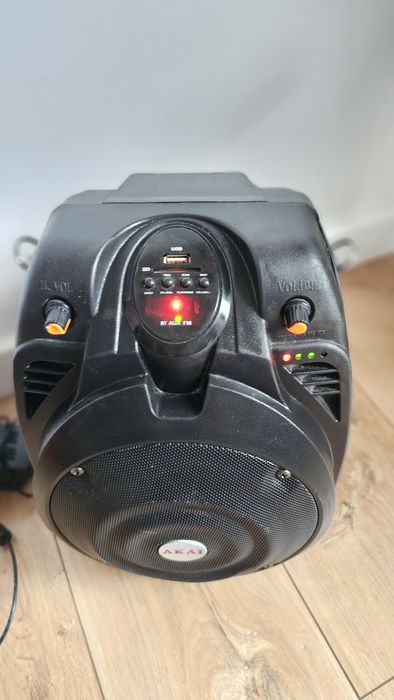 BOXA Akai Bluetooth.  Autonomie mare Cu baterie