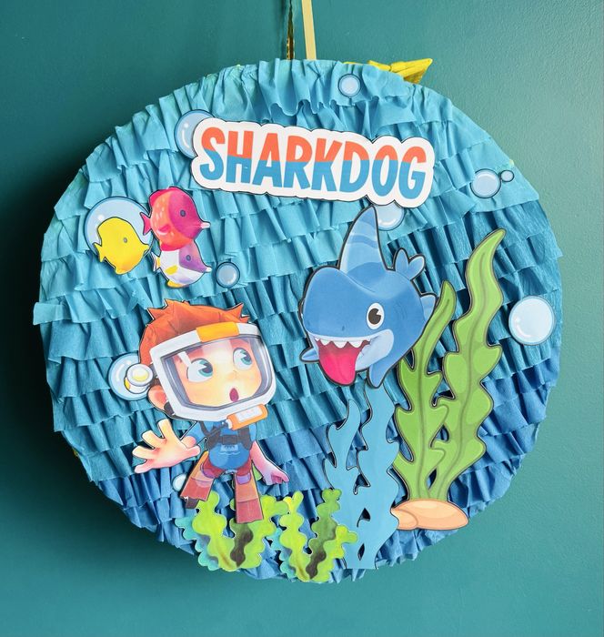 Акулакуче пинята Sharkdog