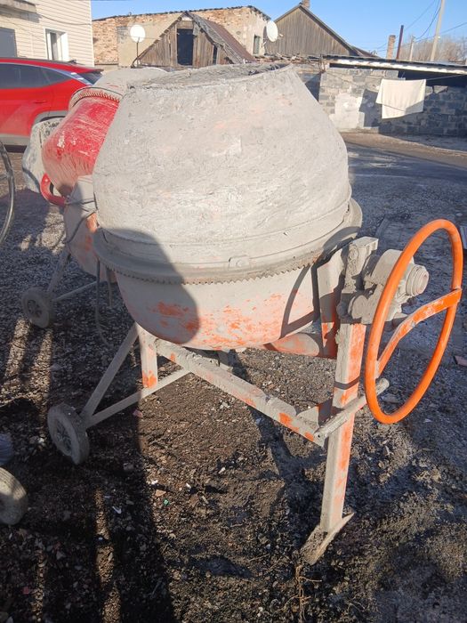 Продам бетономешалку