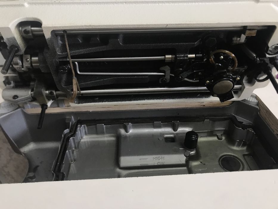 Продам швейную машинку jack