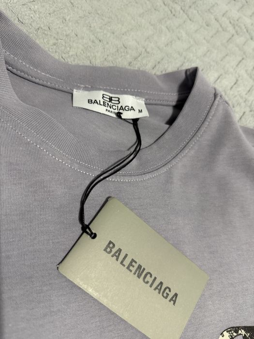 Tricou balenciaga