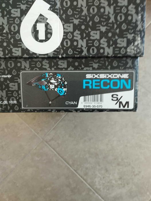 велосипедна каска SixSixOne Helmet Recon Repeater Cyan - размер S\M