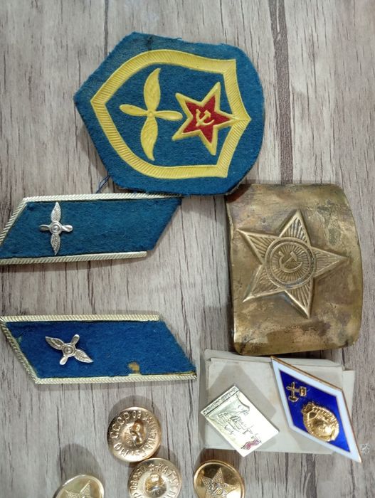 Значок военный шевроны и бляха от ремня