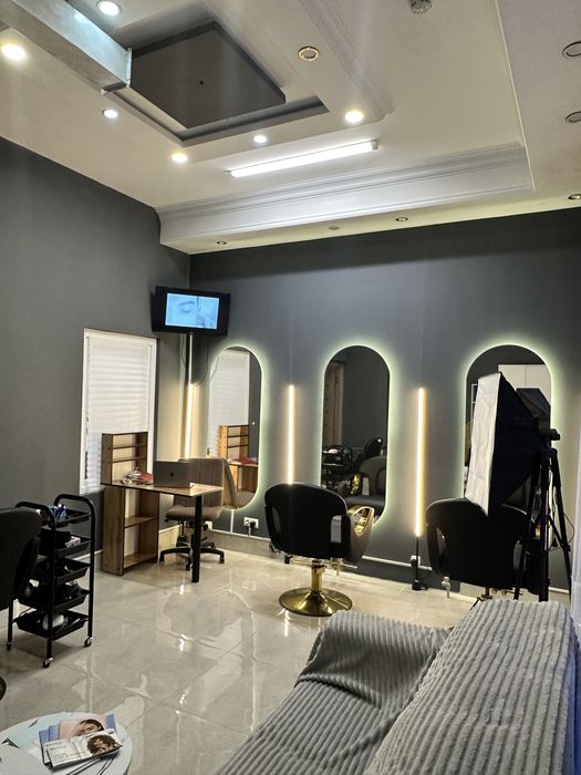 Сдам маникюрный стол