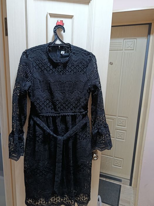 Чёрное женское платье