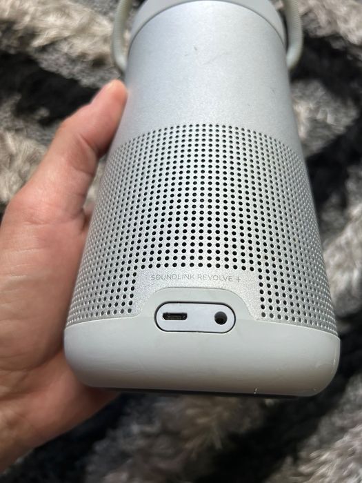• Bose SoundLink Revolve+ • Sunet 360° •