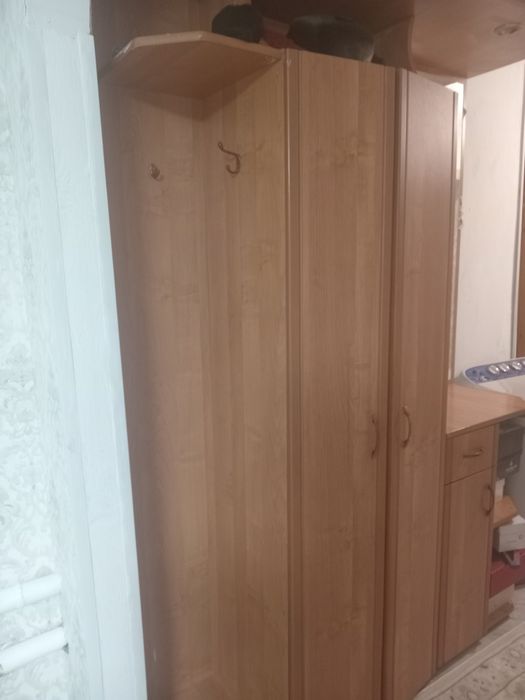 Продам шифоньер 30 000