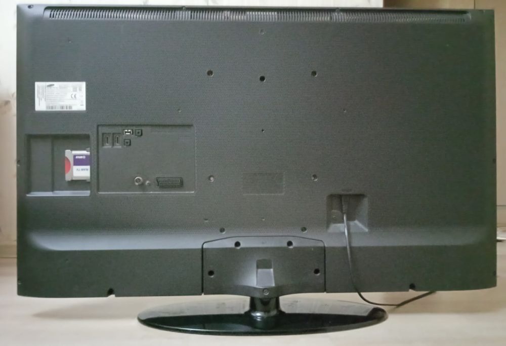 Телевизор Самсунг за 40 тыс диагональ 101,6 см