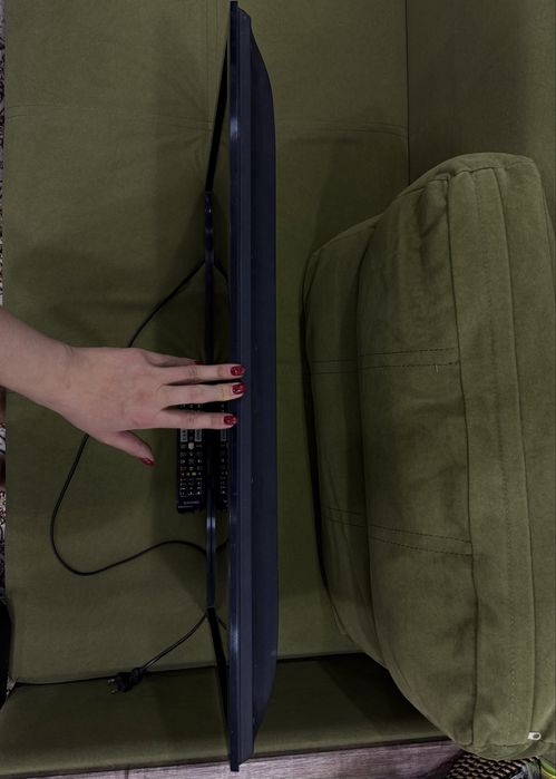 Плазменный телевизор Samsung (не Smart).