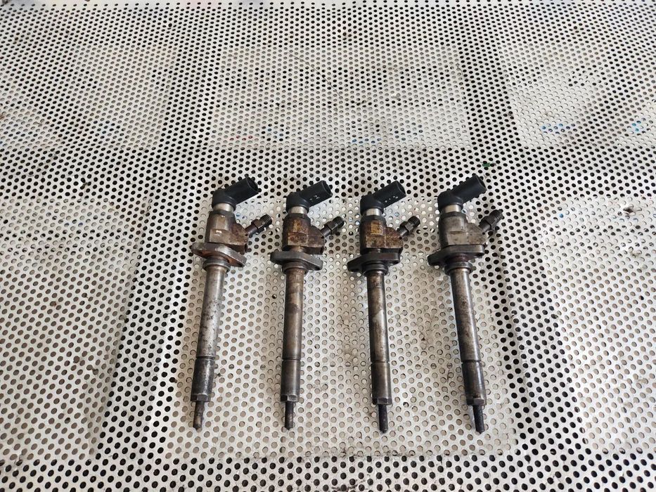 Injectoare Injector Peugeot Ford Citroen 2.0 Hdi Tdci 407 307 Kuga Focus C4 C5 Mondeo C Max- Dezmem